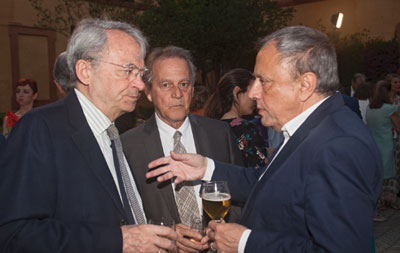 El arquitecto Juan Suárez, Miquel Molins (presidente de la Fundación Banco Sabadell) y el galerista Rafael Ortiz.